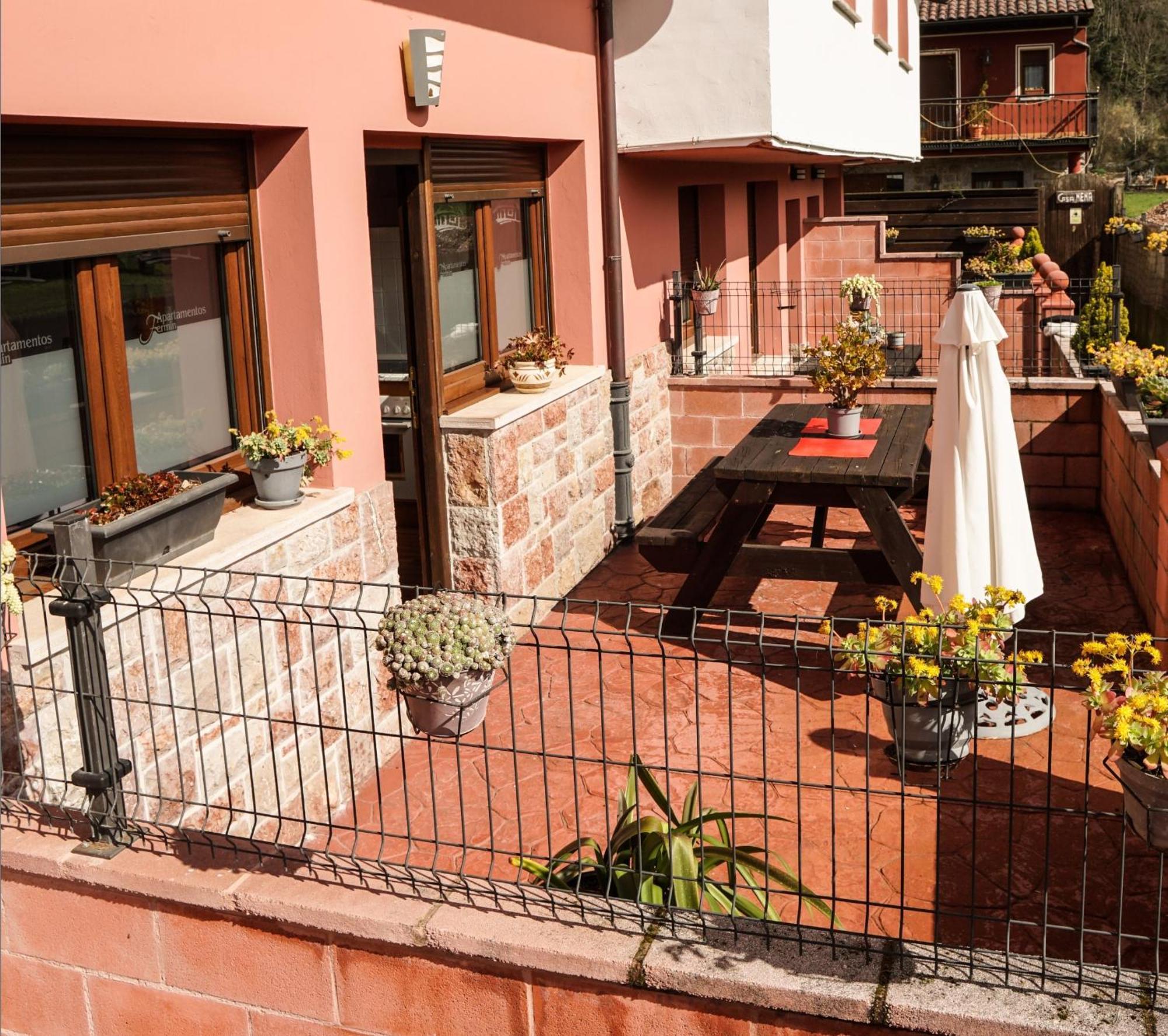 Apartamentos Fermin Onís Dış mekan fotoğraf